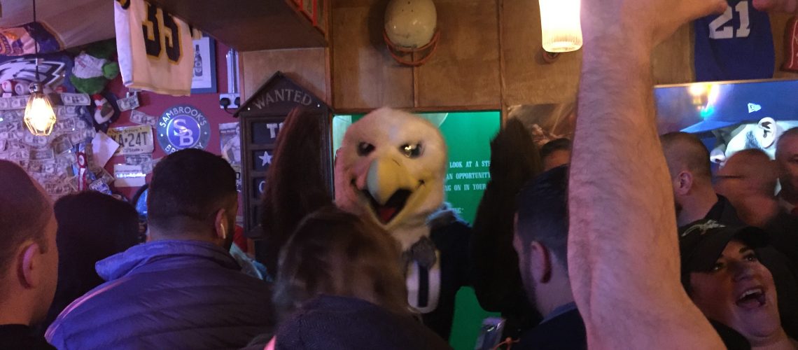 Passyunk Avenue, London, Philadelphia Eagles, Super Bowl Trophy, Vince Lombardi Trophy